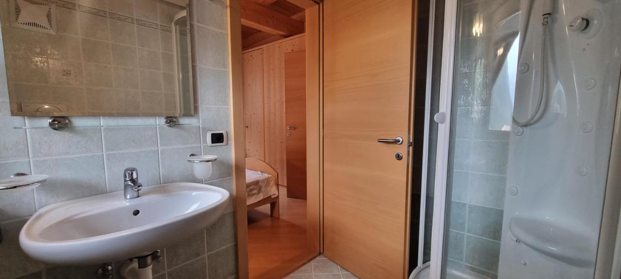 Casa Soraruf Apartment Campitello di Fassa Ngoại thất bức ảnh